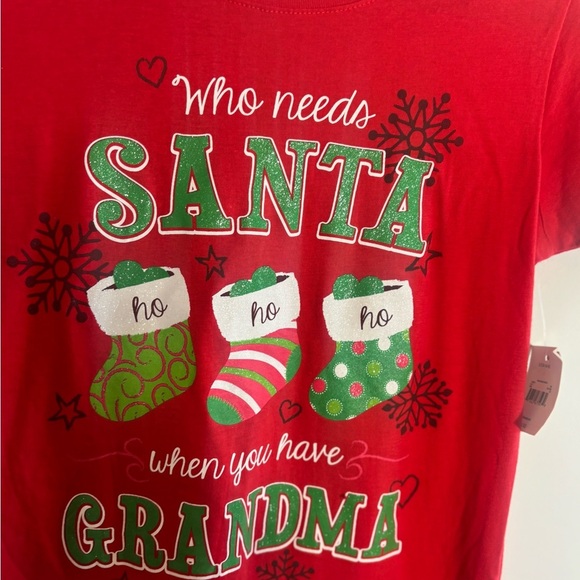 “Who Needs Santa When You Have Grandma” Christmas T-Shirt – Red – Size Small - Picture 3 of 5